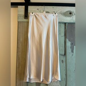 3/4 length skirt with slit